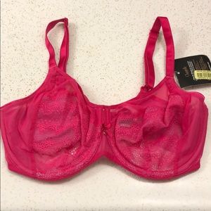 Brand new Chantelle Revelation Lace Bra